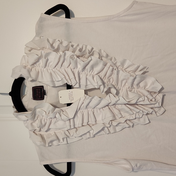 White Ruffle Sleeveless Tee XL - Picture 2 of 4